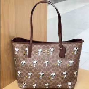 Coach X Peanuts City Tote Bag In Signature With Snoopy Print